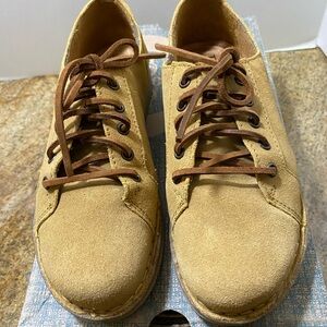 Born Isadora Oxford Style Suede Footwear / Golden Tan / size 7.5